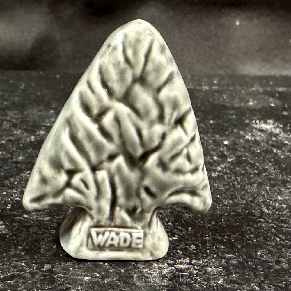 Wade Whimsies Red Rose Tea Arrowhead Figurine Porcelain Grey Glaze England
